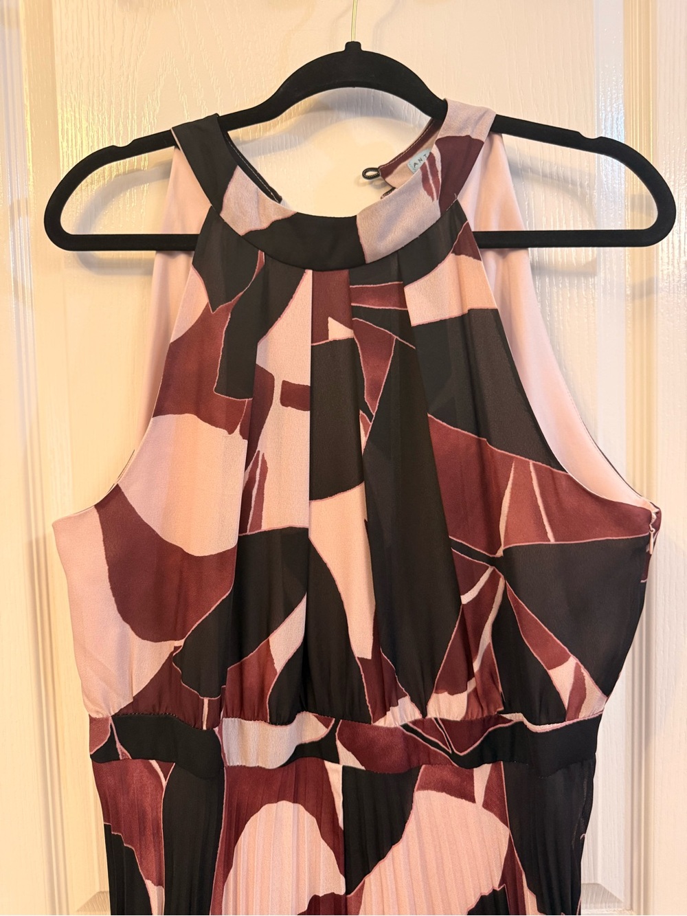 ANTONIO MELANI Sleeveless Halter Top in Blush, Burgundy & Black - Picture 1 of 5
